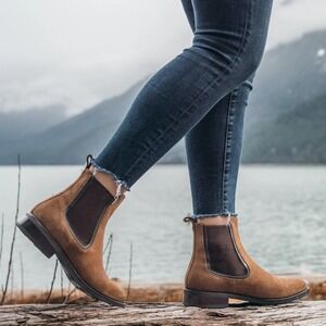 NIB Thursday Boot Company Honey Suede Duchess Boots Tan Women‎ 10